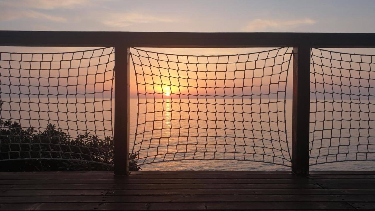 Cala Dei Mori Aparthotel Livorno Bagian luar foto