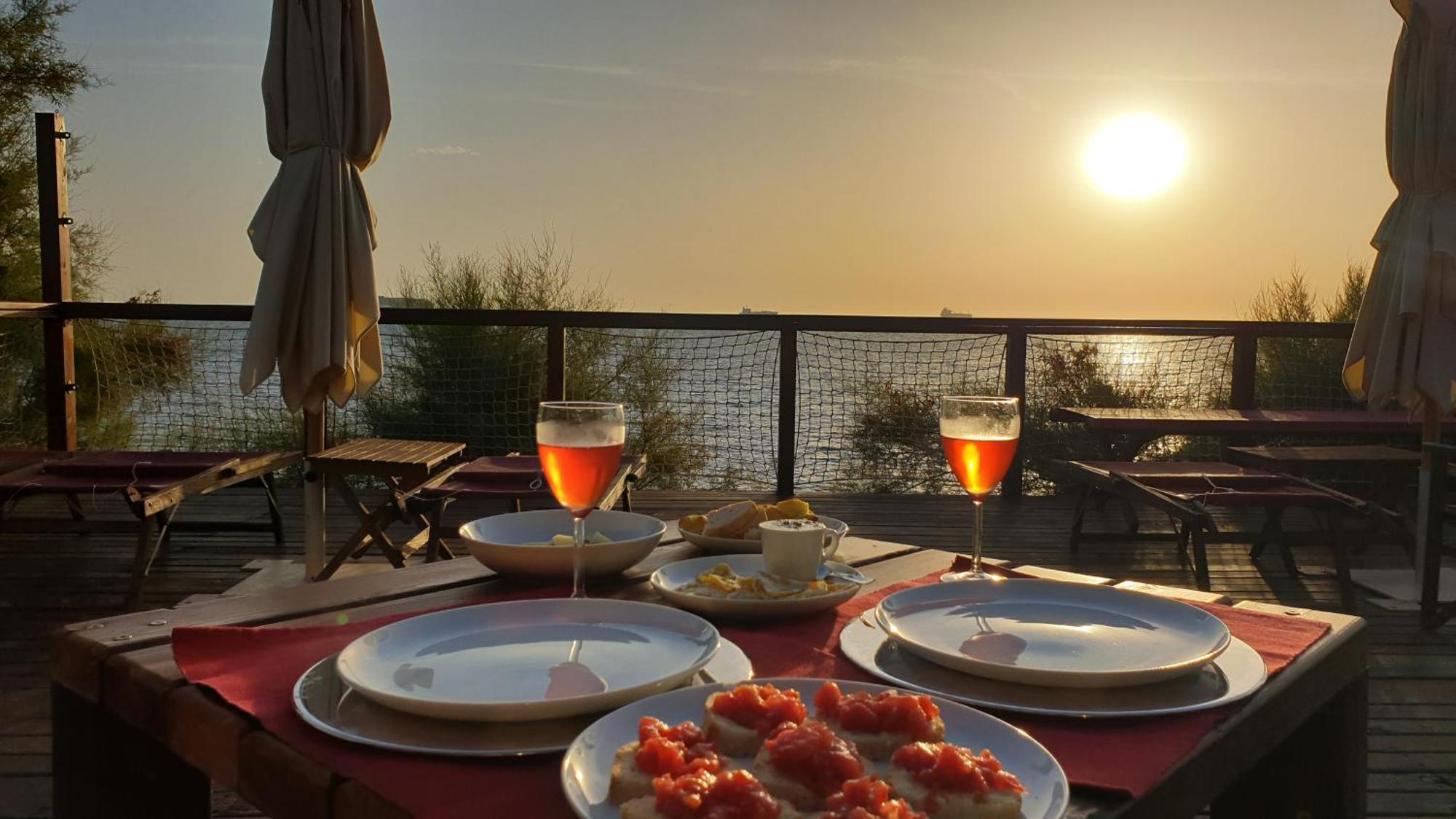 Cala Dei Mori Aparthotel Livorno Bagian luar foto