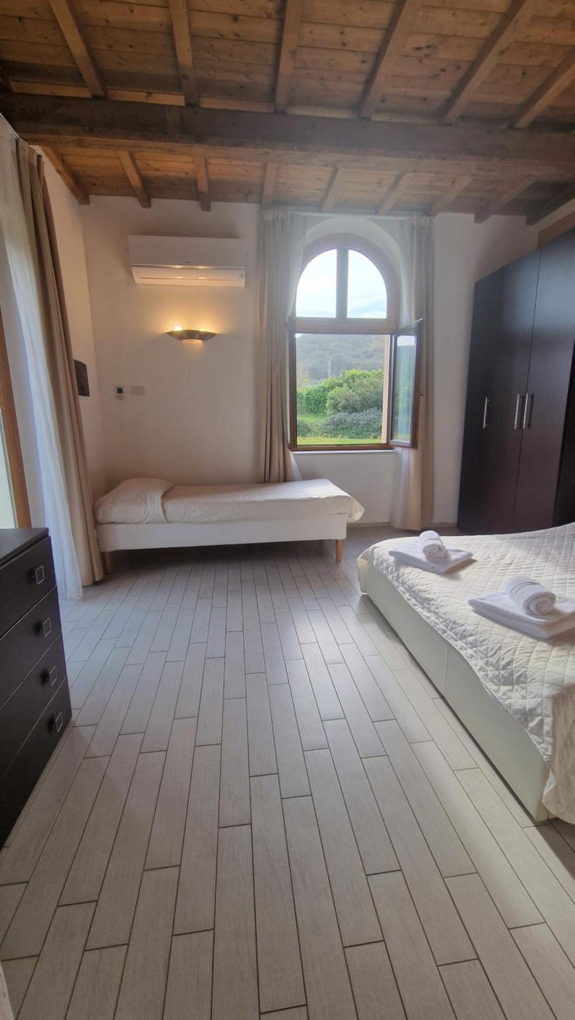 Cala Dei Mori Aparthotel Livorno Bagian luar foto