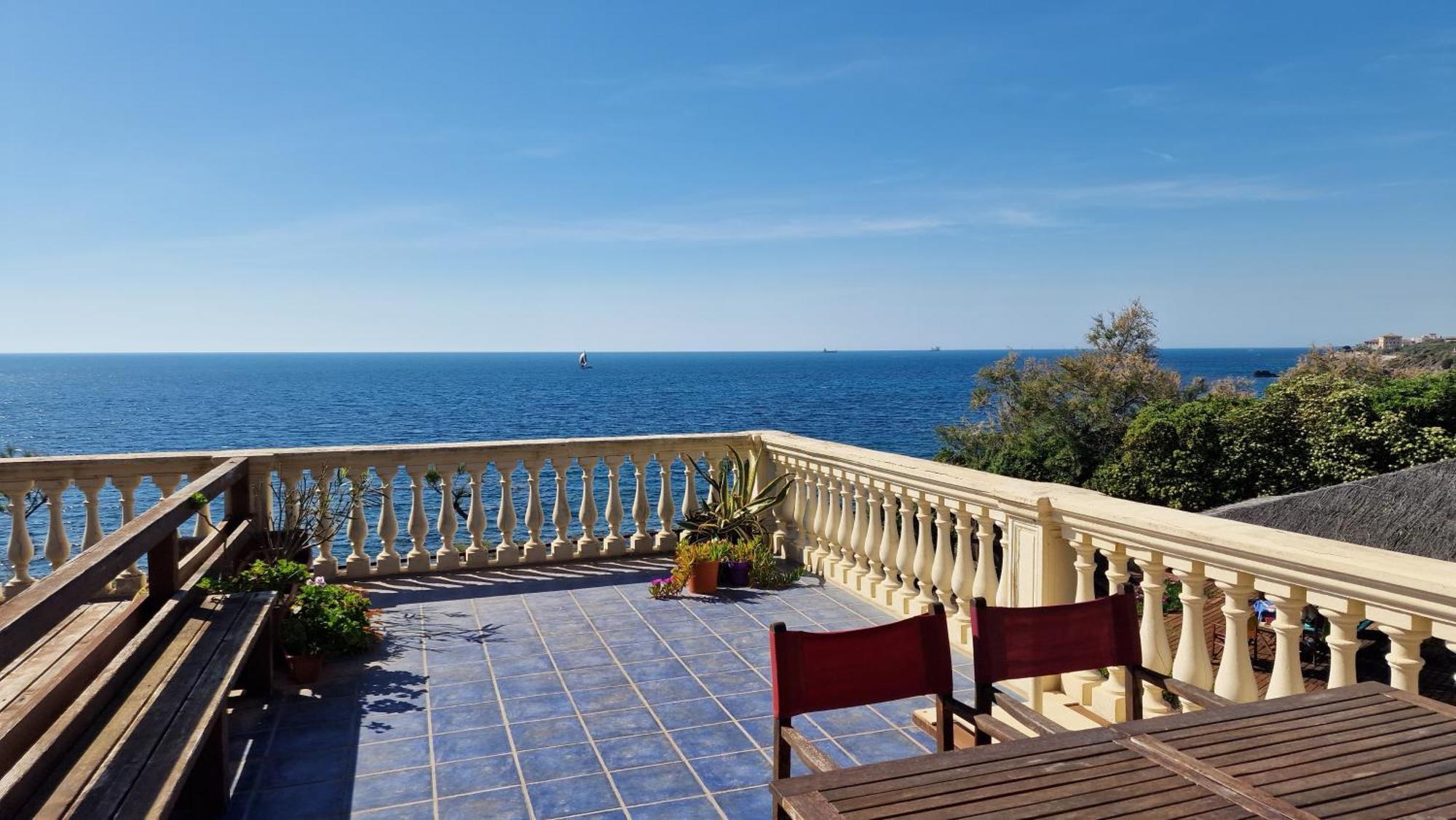 Cala Dei Mori Aparthotel Livorno Bagian luar foto