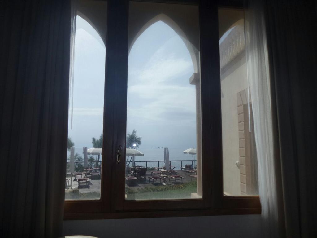 Cala Dei Mori Aparthotel Livorno Bagian luar foto