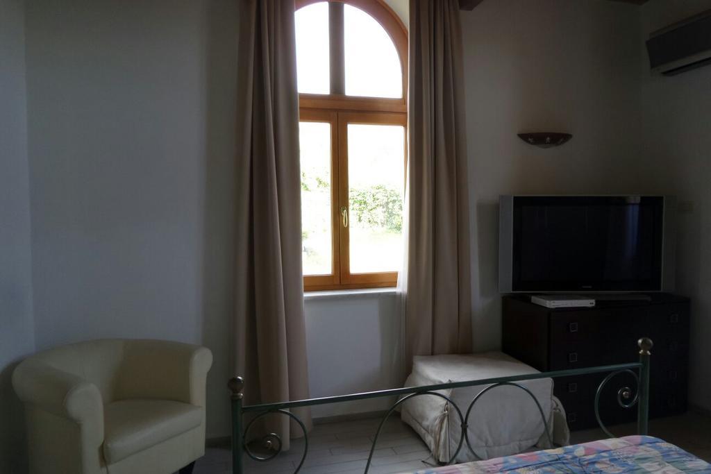Cala Dei Mori Aparthotel Livorno Ruang foto